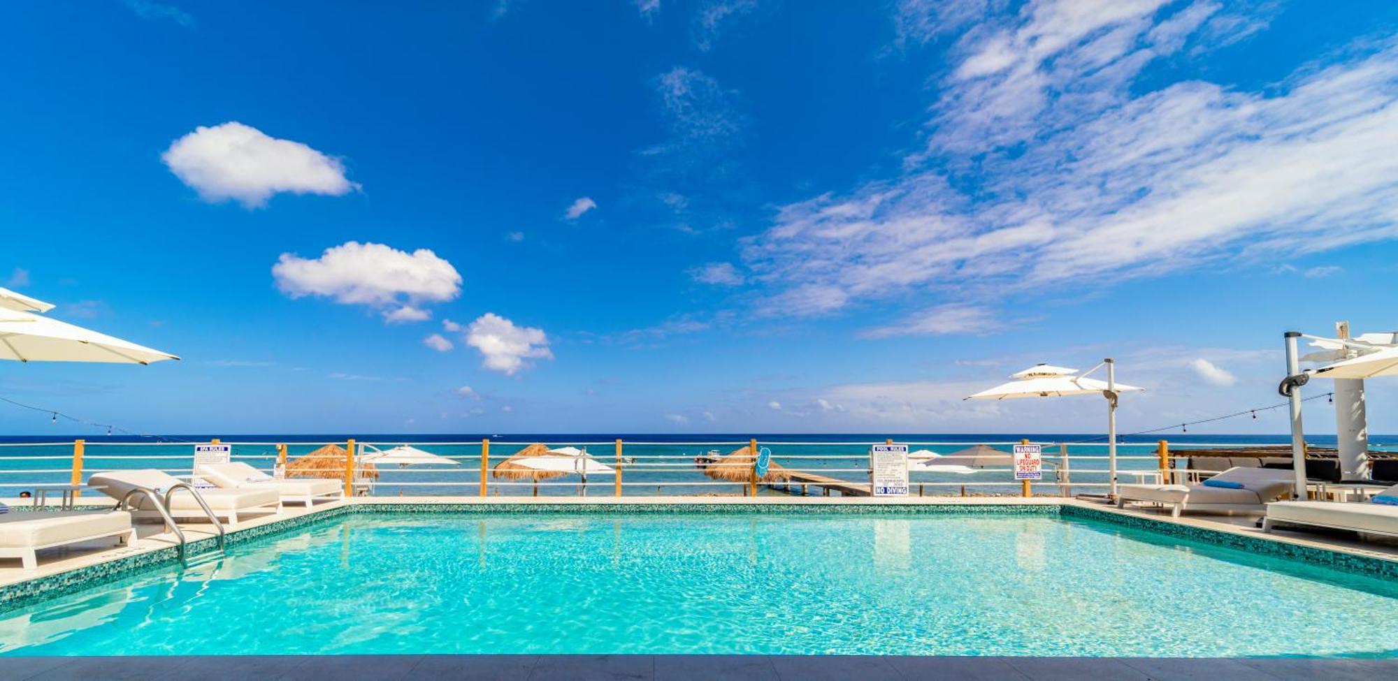 Cobalt Coast Resort West Bay Εξωτερικό φωτογραφία