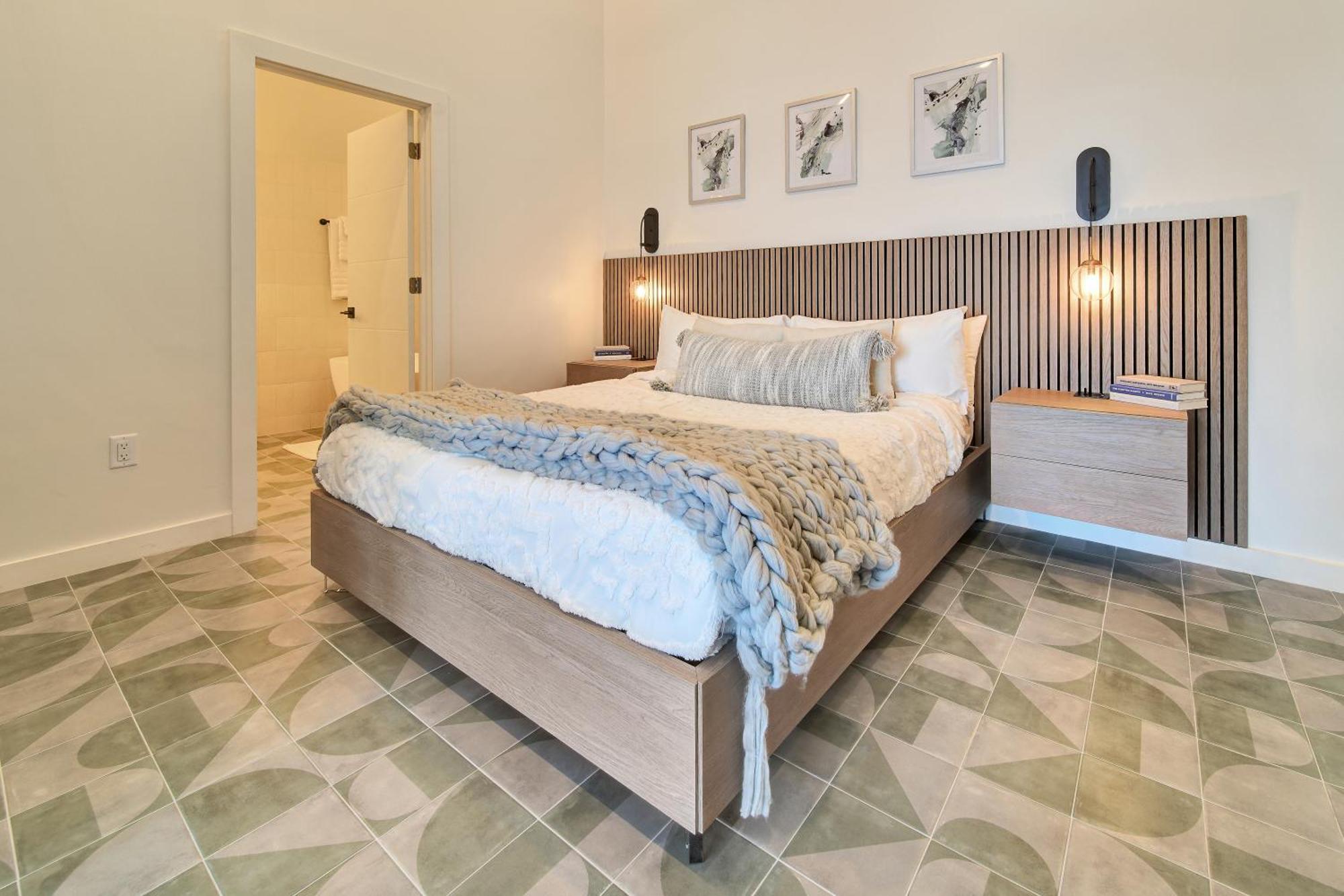 Cobalt Coast Resort West Bay Εξωτερικό φωτογραφία