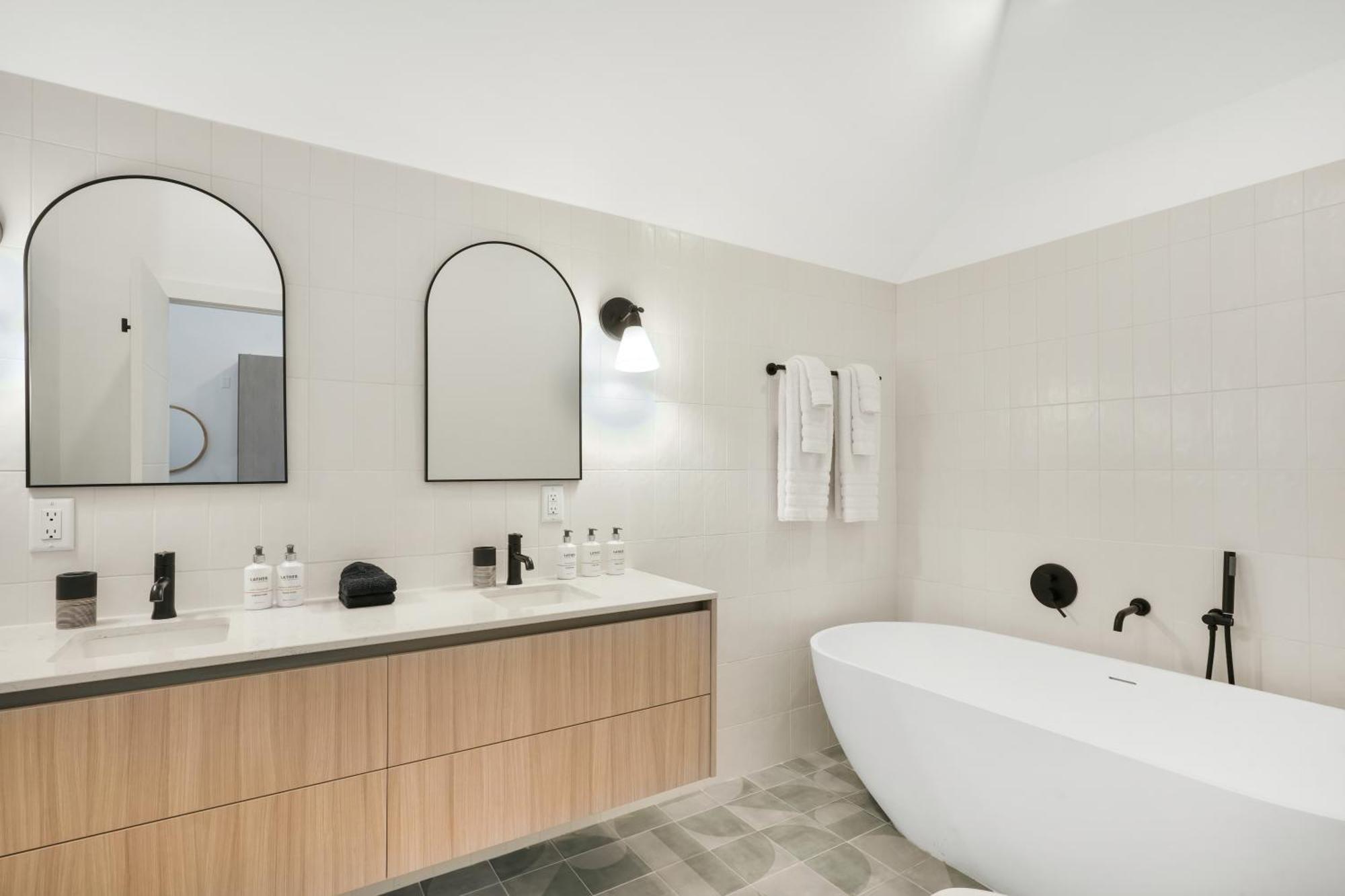 Cobalt Coast Resort West Bay Εξωτερικό φωτογραφία